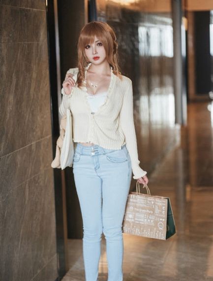 英语老师解开扣子让我吃