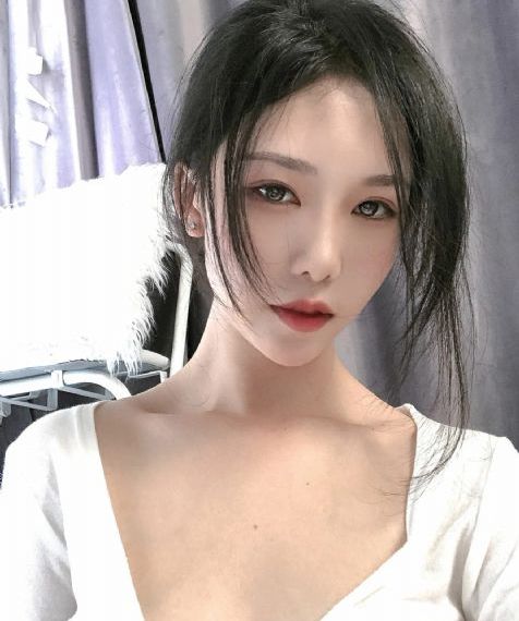 《桃色香居》免费观看
