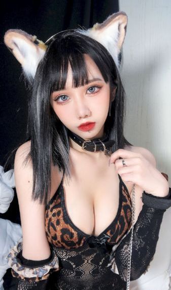 她唇之下在线观看